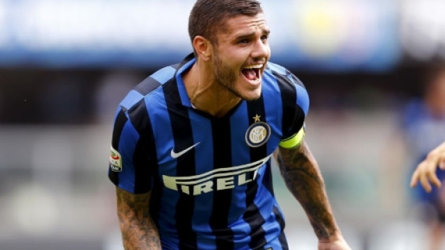 Mauro Icardi, centravanti e capitano dell'Inter, contestato dalla Curva Nord sotto casa sua - eurosport.com