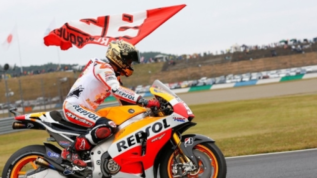 MotoGP: Marc Marquez &egrave; campione del mondo. Lorenzo vince il GP ... - mediaset.it