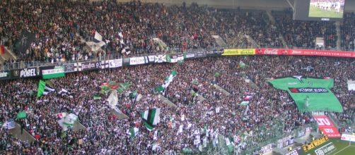 UCL & UEL predictions [image: upload.wikimedia.org]