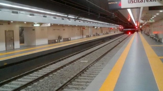 ATAC: porta della metro si stacca in corsa: 2 feriti, una terza persona in stato di shock