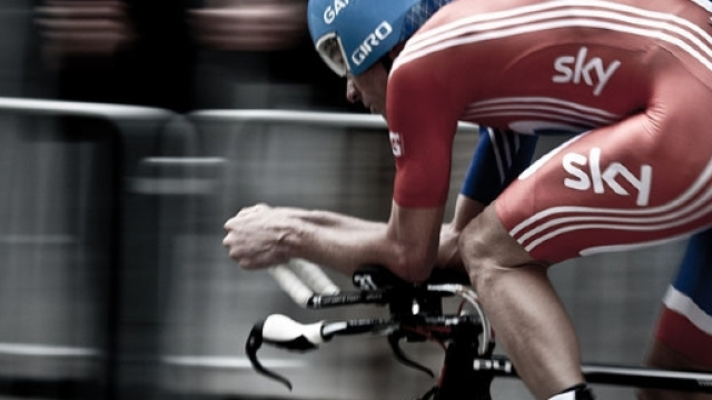 David Millar in azione con il body della Gran Bretagna ai mondiali di ciclismo 2011