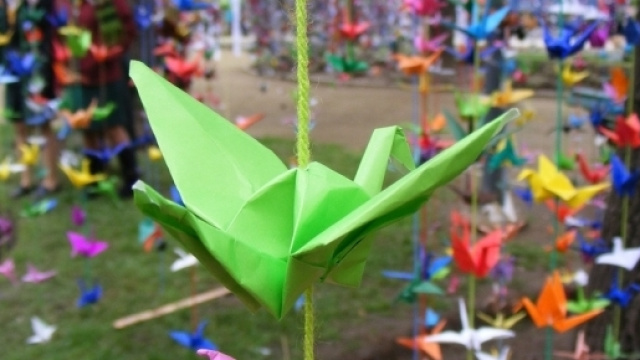 gru di carta donate al comune di Amatrice