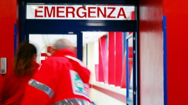 Calabria, 19enne accoltellato nel vibonese