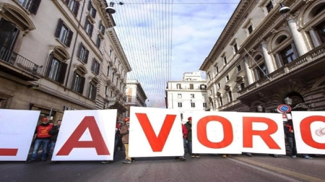Nel 2016 aumentano i licenziamenti e diminuiscono le assunzioni.