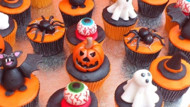Idee per dolci e decorazioni in occasione di Halloween.