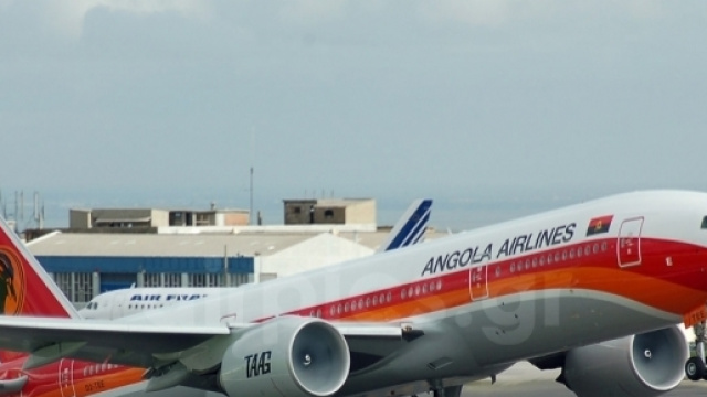 Aereo decolla, ma dimentica in stiva membro dell'equipaggio