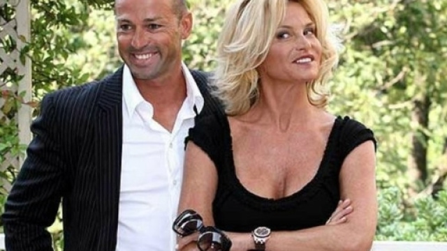 Stefano Bettarini contro Simona Ventura