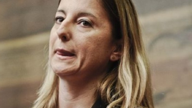 Arriva in parlamento la 'pdl Lombardi' sul taglio degli stipendi dei politici