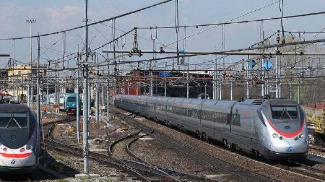 Aumentano le aggressioni sui treni ai controllori.
