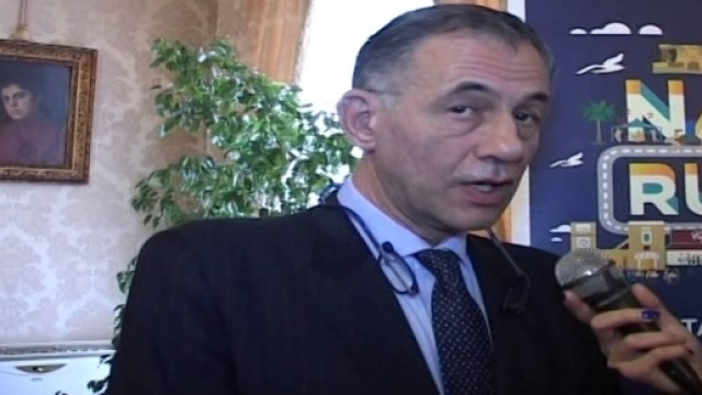 Marilyn tv Conferenza stampa NAPOLI RUNNING 2015 - YouTube - youtube.com