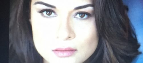 Alisa Reyes is a multi-talented performer who appeared on "All That" when she was quite young. / Photo via Wendy Shepherd, Studio Matrix Web.