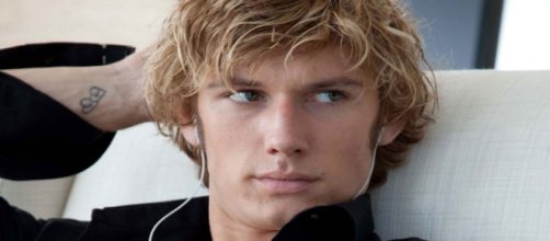 Filmes rom&acirc;nticos com o gat&iacute;ssimo Alex Pettyfer