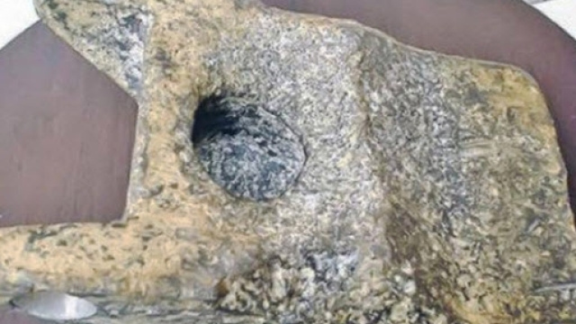 Il manufatto di 250.000 anni fa contenente alluminio