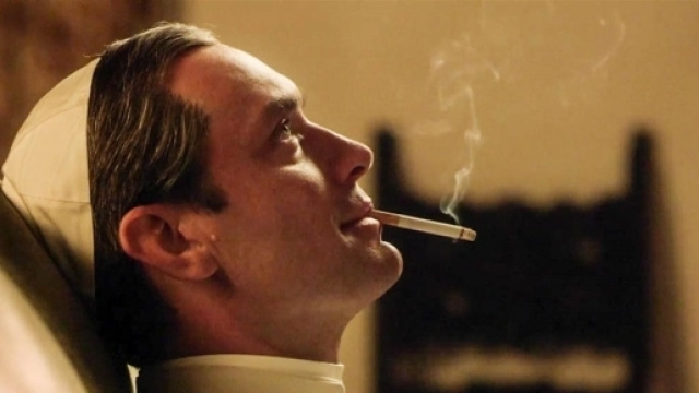Jude Law nei panni di Pio XIII, The Young Pope