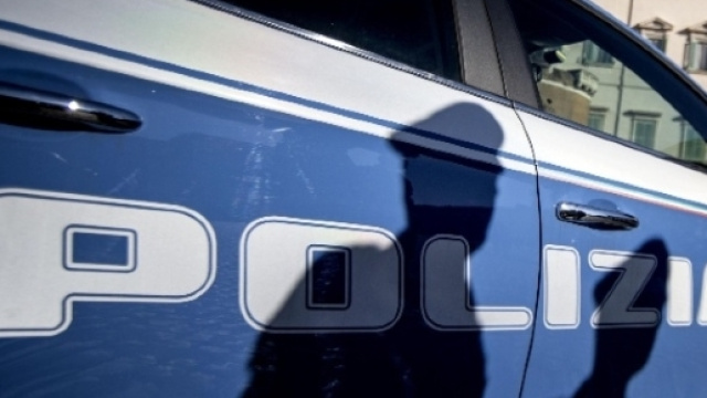 Torino, anziano indebitato uccide la moglie e si impicca