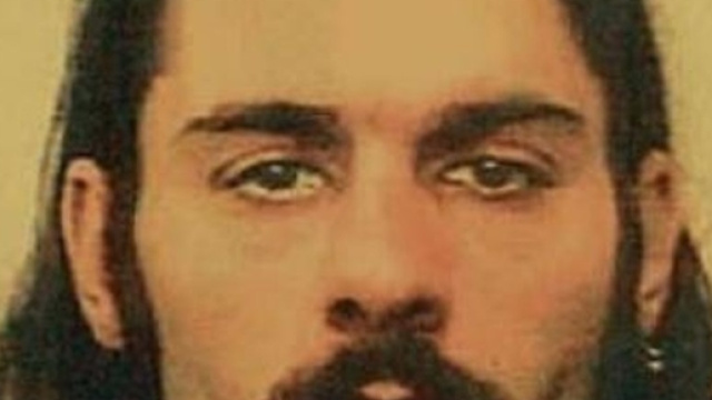 Andrea Volpe, leader delle Bestie di Satana in carcere dal Gennaio 2004 in una foto scattata al momento del suo arresto.