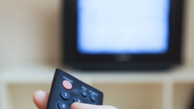 Guida Tv Rai e Mediaset stasera 23 ottobre 2016