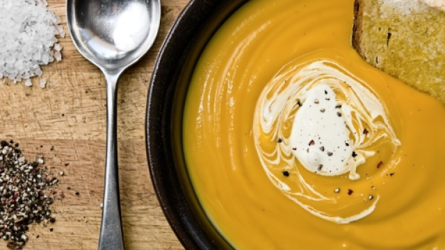 Crema vellutata di zucca | Ricetta UnaDonna - unadonna.it