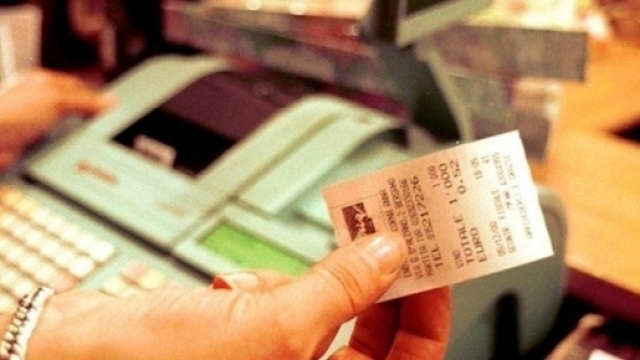 Evasione fiscale: lo scontrino diventa un biglietto della lotteria