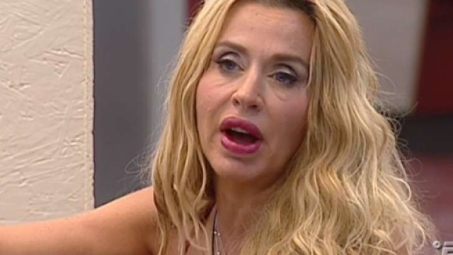 Grande Fratello VIP, Valeria fa pace con Mariana