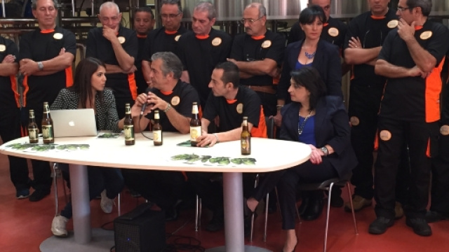 I 15 operai del birrificio Messina