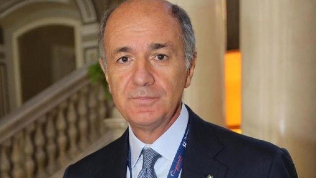 Passera ritira la proposta per l'acquisto di Mps: &ldquo;C'&egrave; un ... - lastampa.it