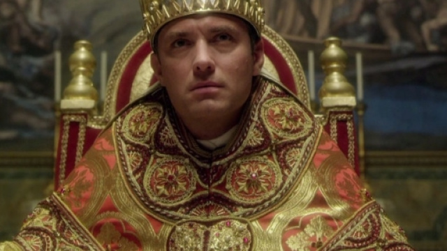 The Young Pope, Sorrentino chiede di aver pazienza.