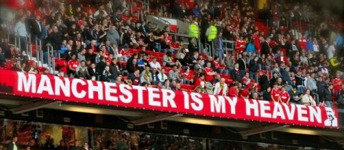 Manchester United vs Manchester City [image: c1.staticflickr.com]