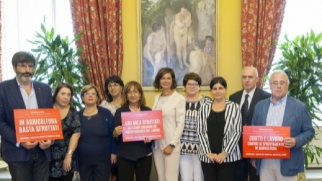 Laura Boldrini &raquo; Con le braccianti agricole e la Flai Cgil ... - lauraboldrini.it