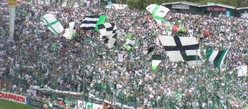 Monchengladbach vs Frankfurt [image: upload.wikimedia.org]