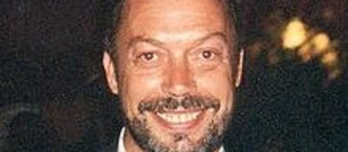 Source: Wikimedia: Tim Curry iconic roles as Dr. Frank-N-Furter in "Rocky Horror Picture Show" "It" Pennywise