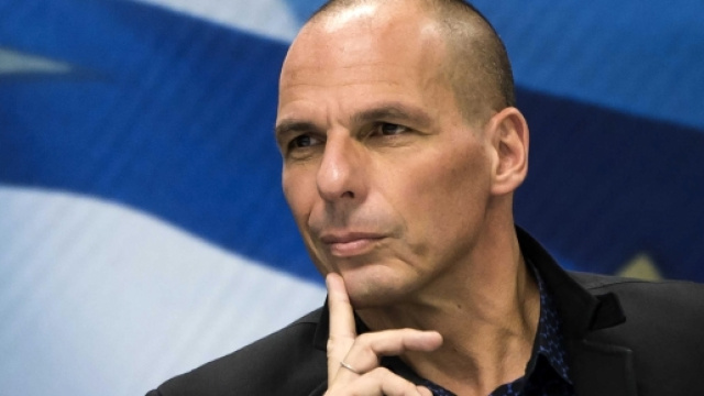 Il leader di Diem25 Yanis Varoufakis ospite de La Gabbia Open