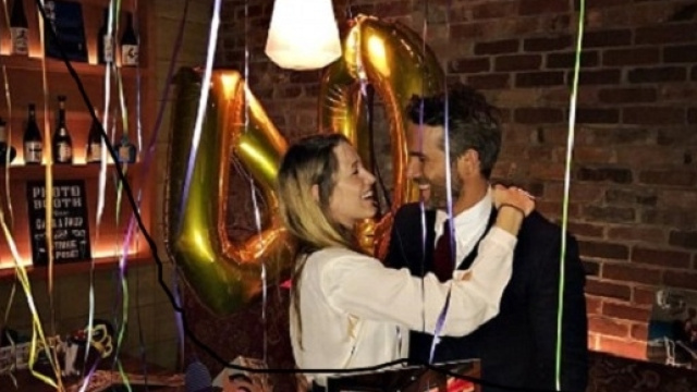Ryan Reynolds festeggia 40 anni con la moglie Blake Lively