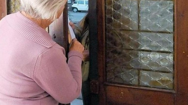 Bari, anziana truffata da finto avvocato dei carabinieri