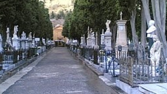 Boom di visite nei cimiteri di Palermo, cambia la viabilit&agrave;.