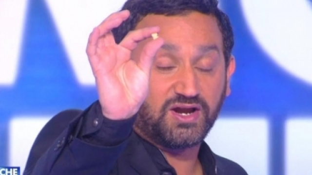 Cyril Hanouna prendrait de la drogue pour tenir le coup, selon St&eacute;phane Guillon (capture C8)