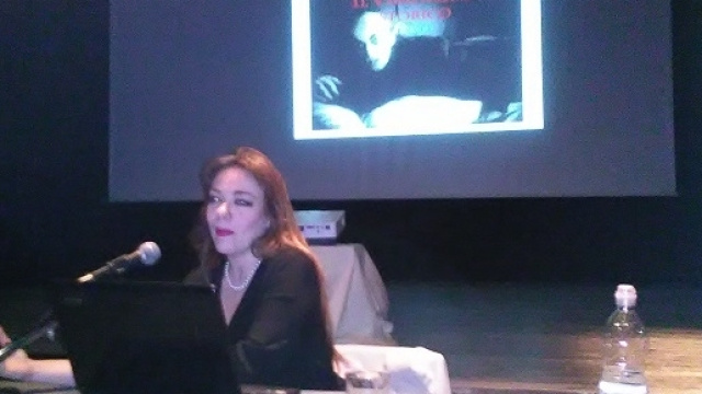 Jennifer Radulović durante la conferenza.