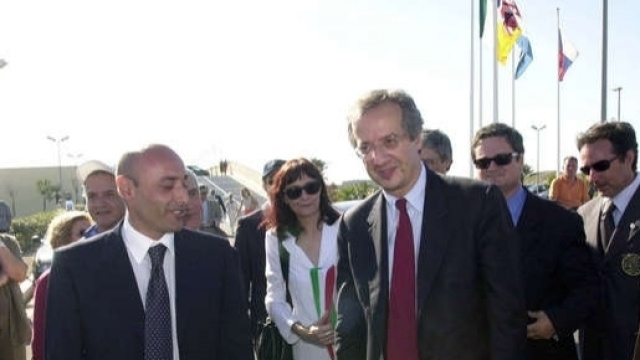 Mauro Balini insieme a Walter Veltroni.