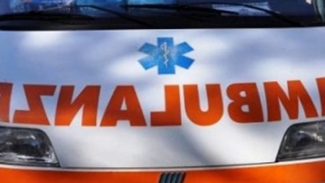 Roma: scontro tra auto e tram sulla Prenestina