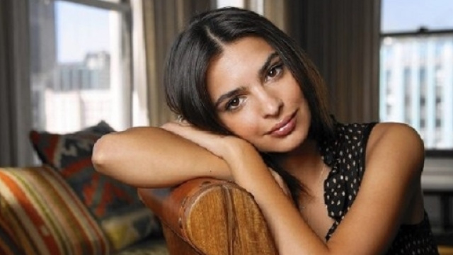 Emily Ratajkowski Hackerata: &egrave; tutta una Bufala?