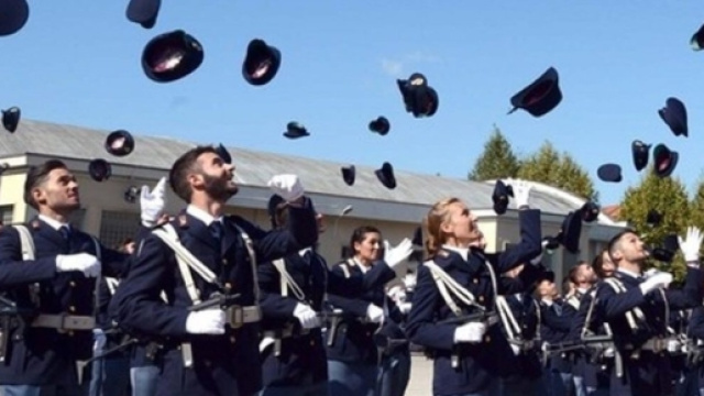 Polizia, Carabinieri, Finanza e Pompieri: nel 2017 pi&ugrave; di 4.700 assunzioni dai concorsi.