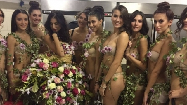 Le indossatrici e aspiranti modelle del Fashion Red Carpet 2016