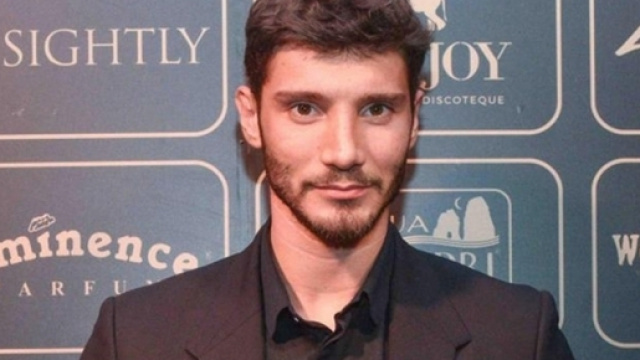 Gossip: compleanno da single per il chiacchierato Stefano De Martino.