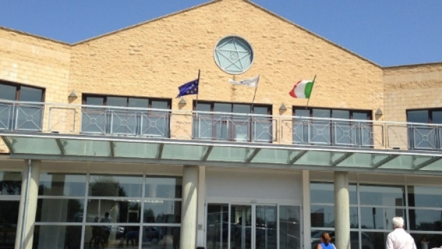 Facciata dell'Aeroporto di Crotone.