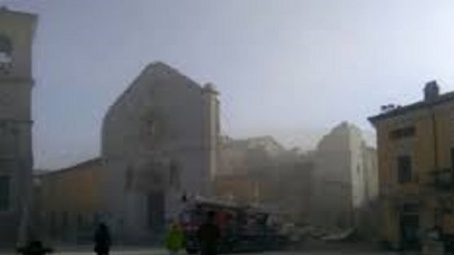 Terremoto Norcia:crolla la basilica