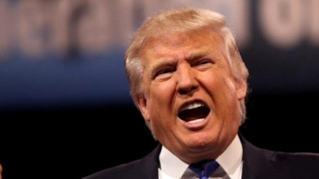 Trump recupera su Hillary Clinton: ormai la distanza &egrave; di un solo punto percentuale