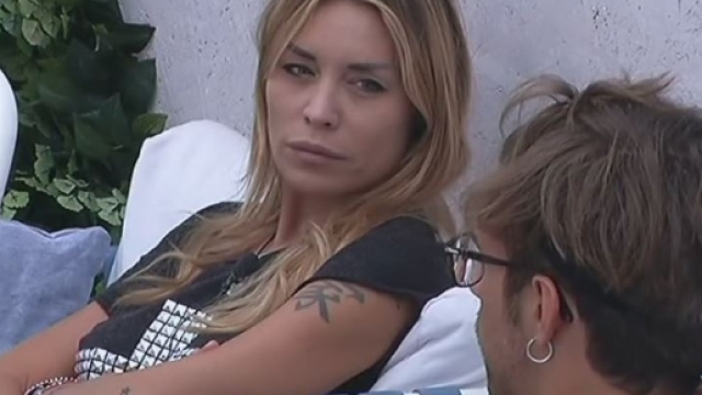 Urla nella casa del "GF Vip": Valeria e Stefano litigano per ... - perizona.it