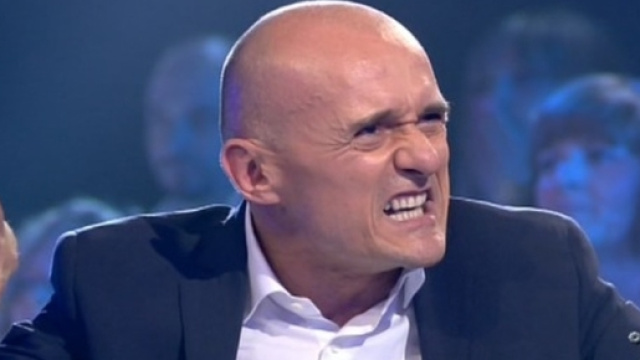 Alfonso Signorini sbugiarda Mariana Rodriguez