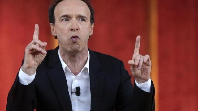 Benigni: 'Vittoria del NO al referendum costituzionale &egrave; peggio della Brexit'