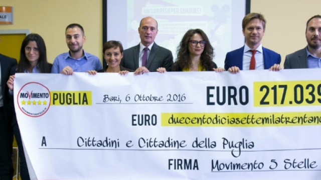 Movimento 5 stelle Puglia regala 217 mila euro a bambini bisognosi